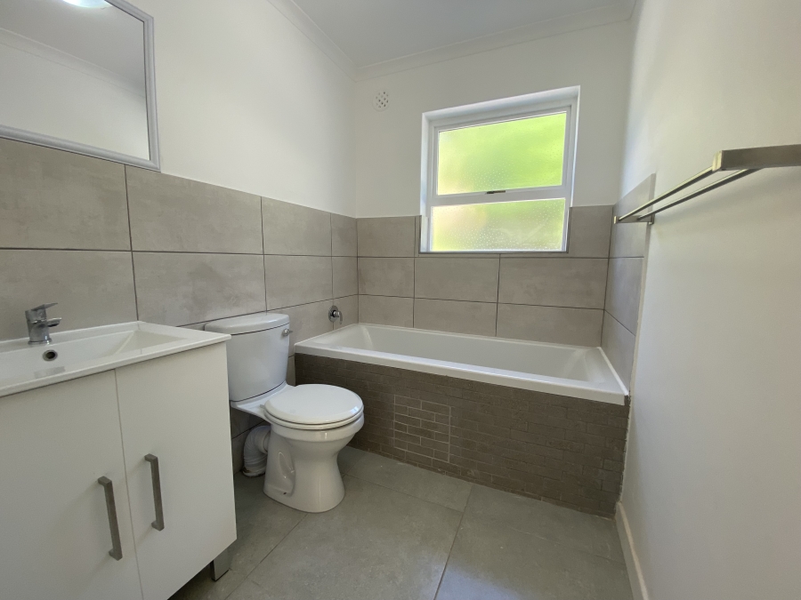 To Let 3 Bedroom Property for Rent in Flamingo Vlei Western Cape